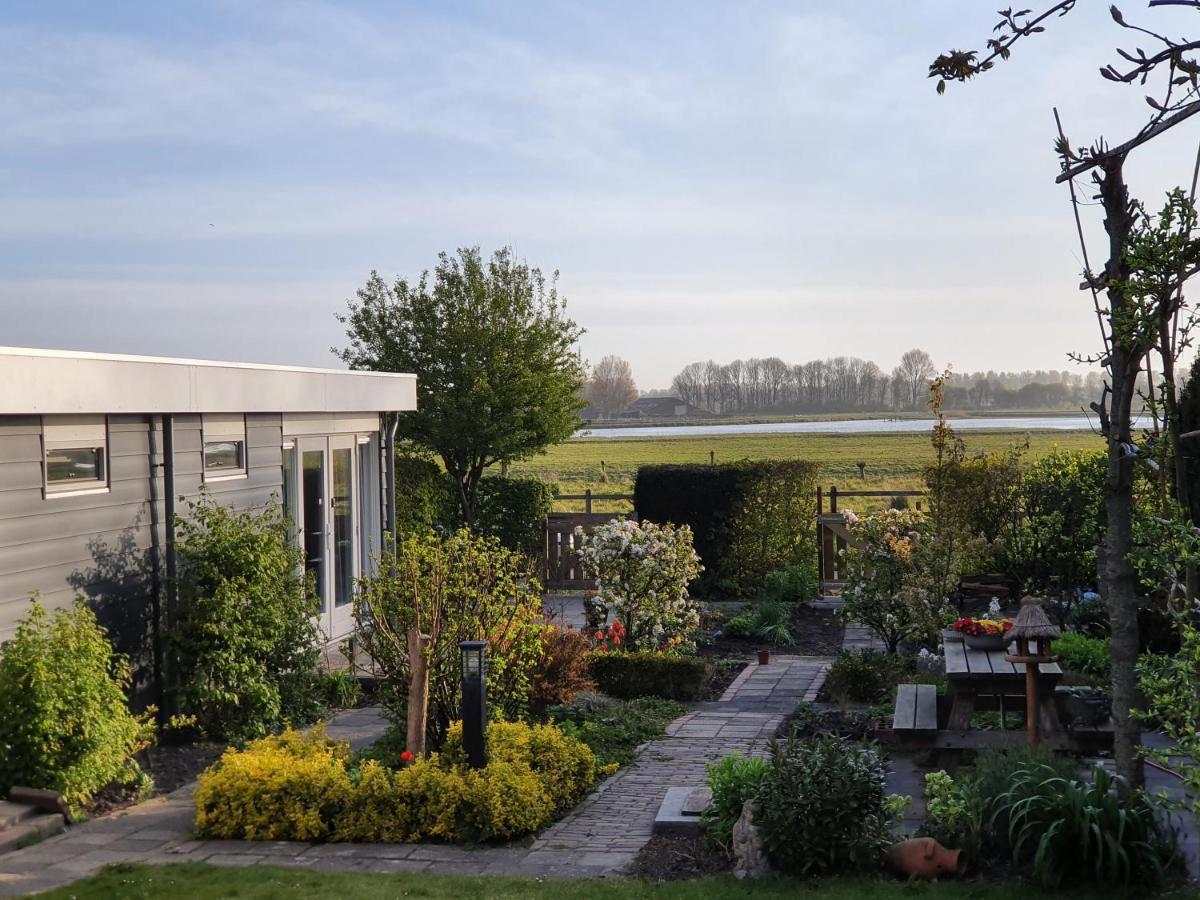Cottage Geestmerambacht, Een Nieuw Vrijstaande Sfeervol En Landelijk Gelegen Vakantiewoning Koedijk 외부 사진